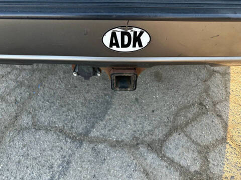 2005 Toyota Sequoia SR5