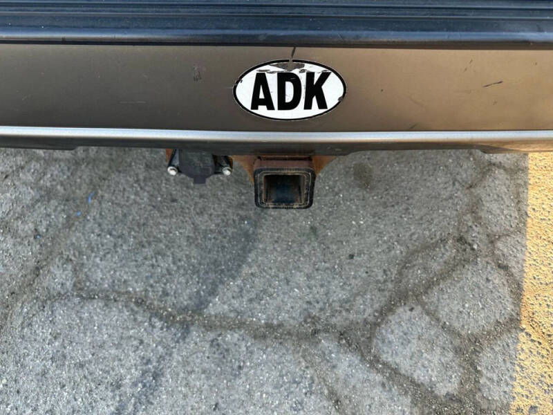 2005 Toyota Sequoia SR5