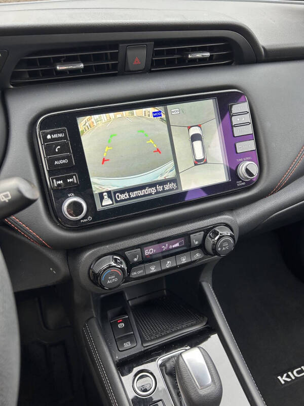 2023 Nissan Kicks SR