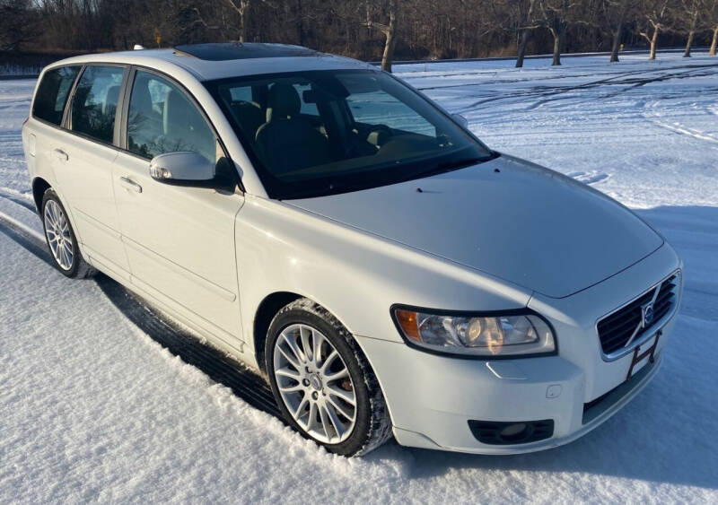 2009 Volvo V50 for sale at Select Auto Brokers in Webster NY