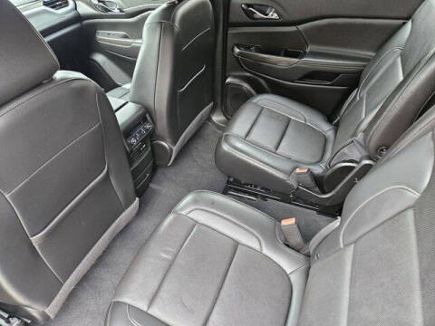 2022 GMC Acadia SLT