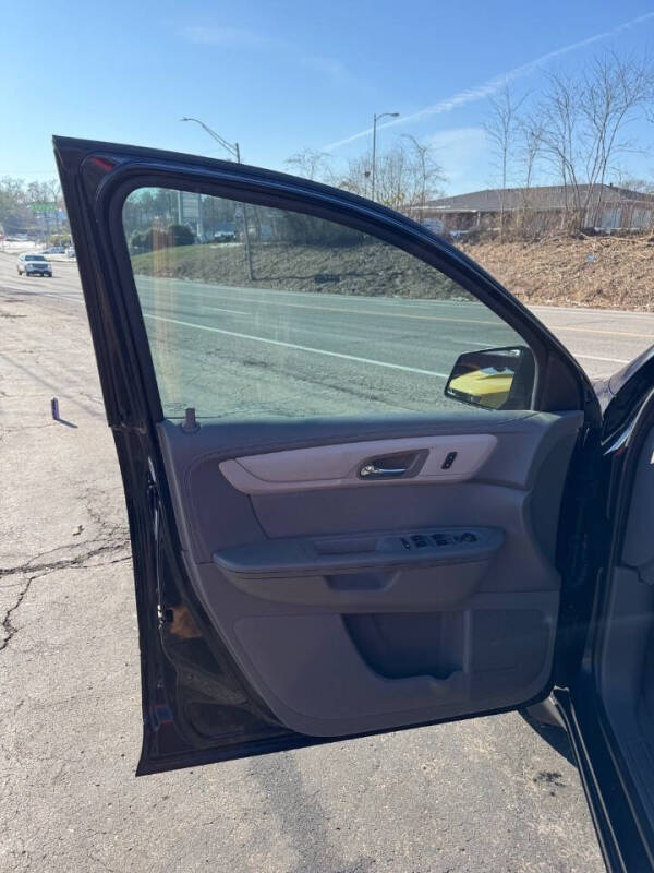 2017 Chevrolet Traverse LS