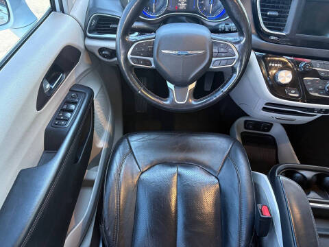 2019 Chrysler Pacifica Touring L