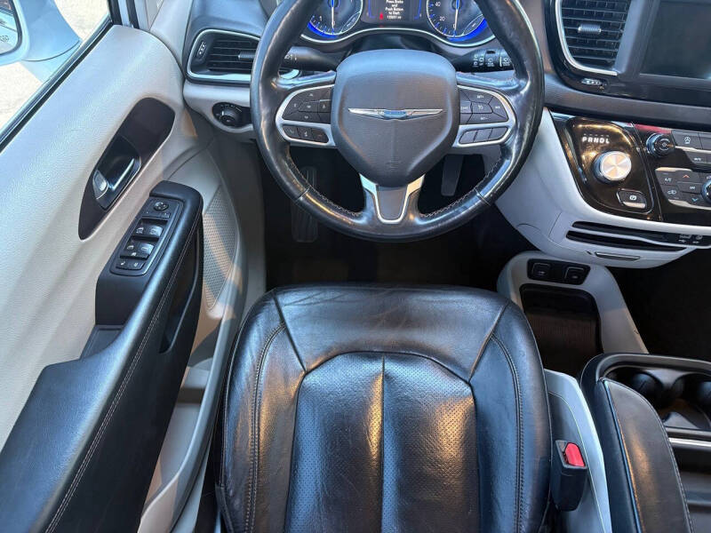2019 Chrysler Pacifica Touring L