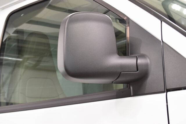 2025 Chevrolet Express 3500