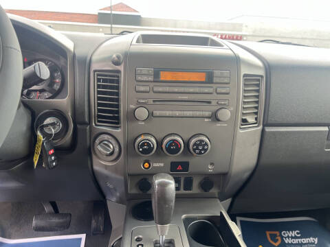 2005 Nissan Titan SE