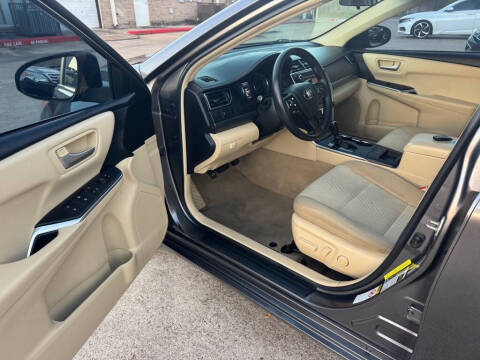 2017 Toyota Camry Hybrid