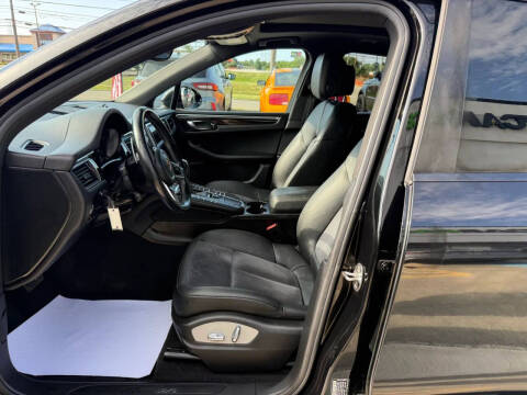 2017 Porsche Macan