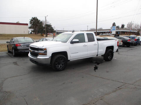 2018 Chevrolet Silverado 1500 for sale at The Auto Specialist Inc. in Des Moines IA