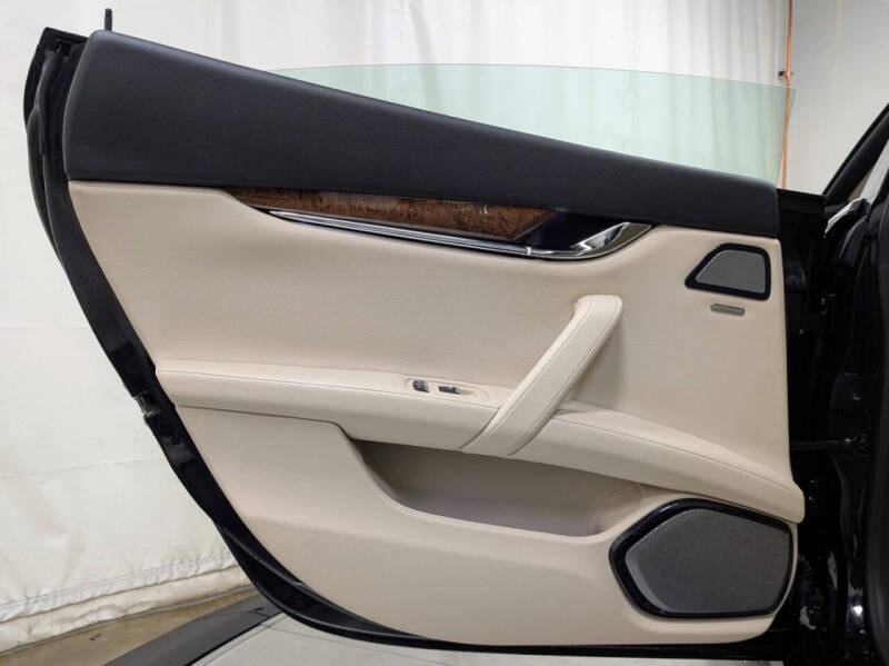 2014 Maserati Quattroporte Sport GT S