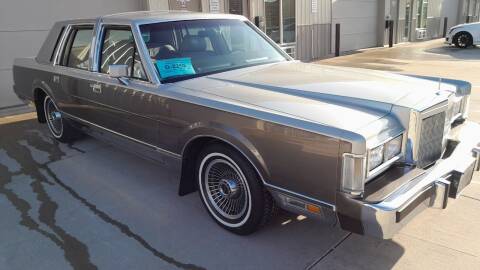 1988 Lincoln Town Car for sale at Pederson's Classics in Sioux Falls SD