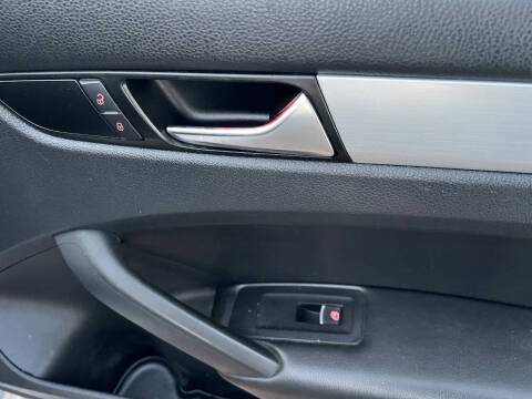 2013 Volkswagen Passat SE PZEV