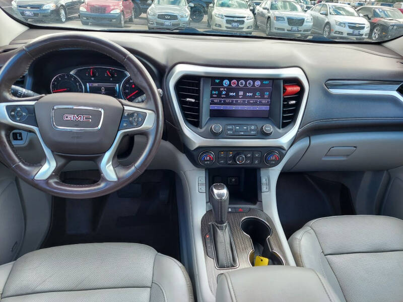2017 GMC Acadia SLT-1