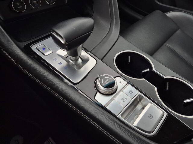 2023 Genesis G70