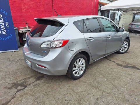 2013 Mazda MAZDA3 i Grand Touring