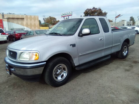 1998 Ford F-150 for sale at Larry's Auto Sales Inc. in Fresno CA
