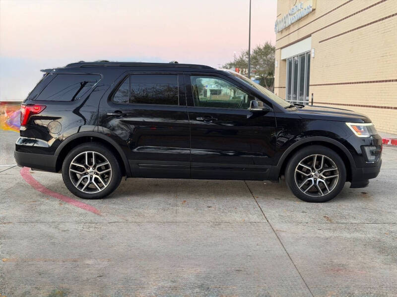 2016 Ford Explorer Sport