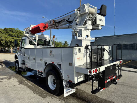 2017 Freightliner M2 106