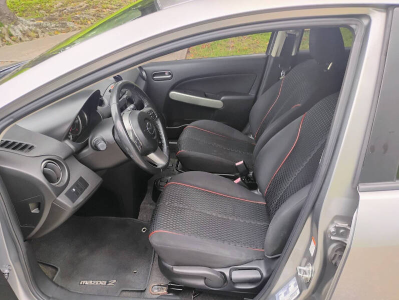 2011 Mazda MAZDA2 Touring