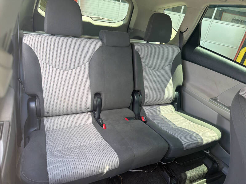 2017 Toyota Prius v Two