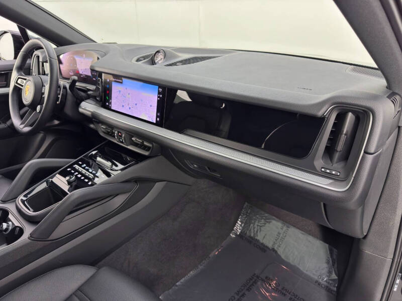 2024 Porsche Cayenne Coupe