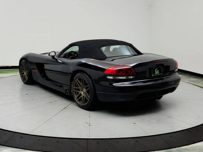 2005 Dodge Viper SRT-10