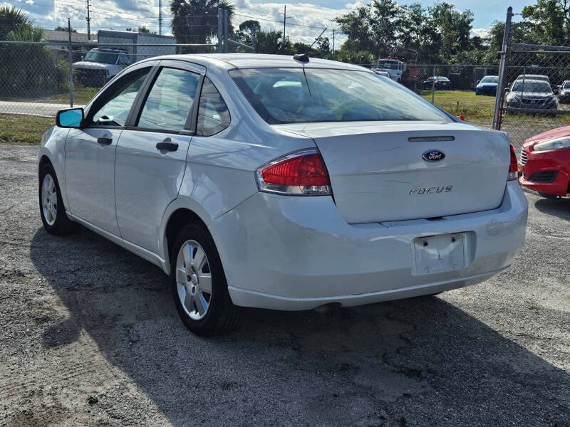 2011 Ford Focus S