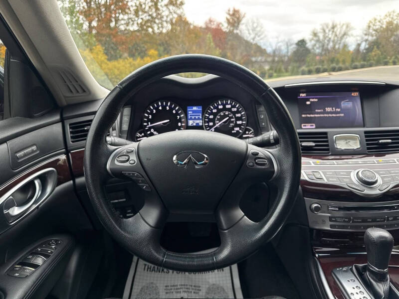 2011 Infiniti M37