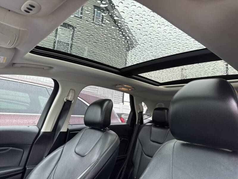 Image 4 of 2015 Ford Edge Titanium