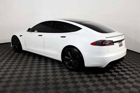 2022 Tesla Model S Plaid