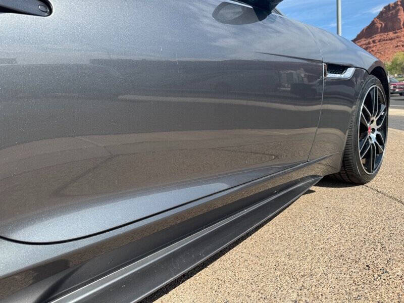 2016 Jaguar F-TYPE R