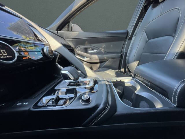 2024 Jaguar E-PACE P250 R-Dynamic SE