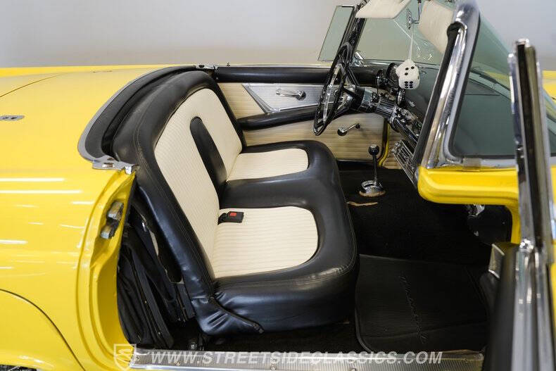 1956 Ford Thunderbird