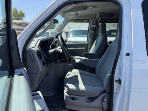 2009 Ford E-Series E-350 SD XLT