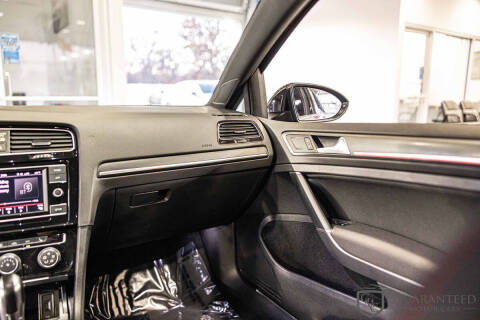 2019 Volkswagen Golf GTI S