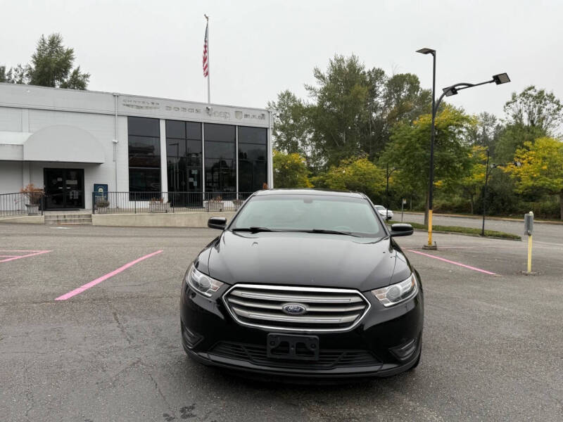 2018 Ford Taurus SEL