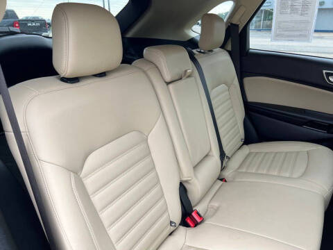 2022 Ford Edge SEL
