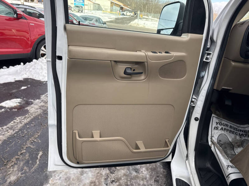 2003 Ford E-Series E-150