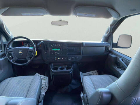 2020 Chevrolet Express 2500
