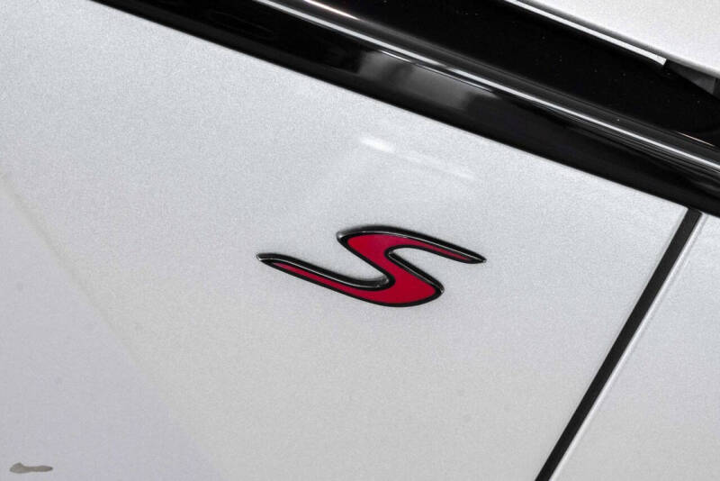 2026 Aston Martin DBX S