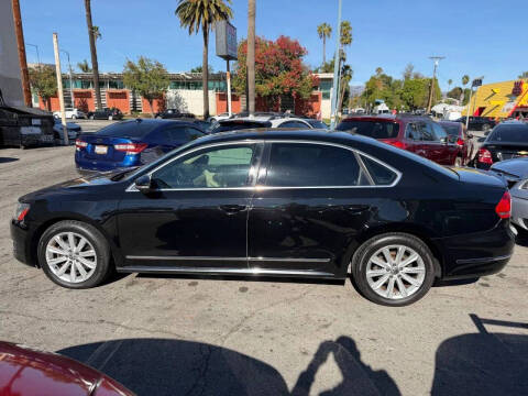 2012 Volkswagen Passat SEL Premium PZEV