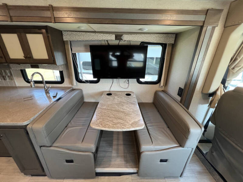 2021 Thor Motor Coach Windsport 34J