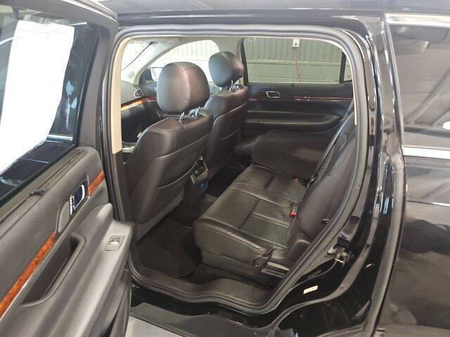 2017 Lincoln MKT Elite