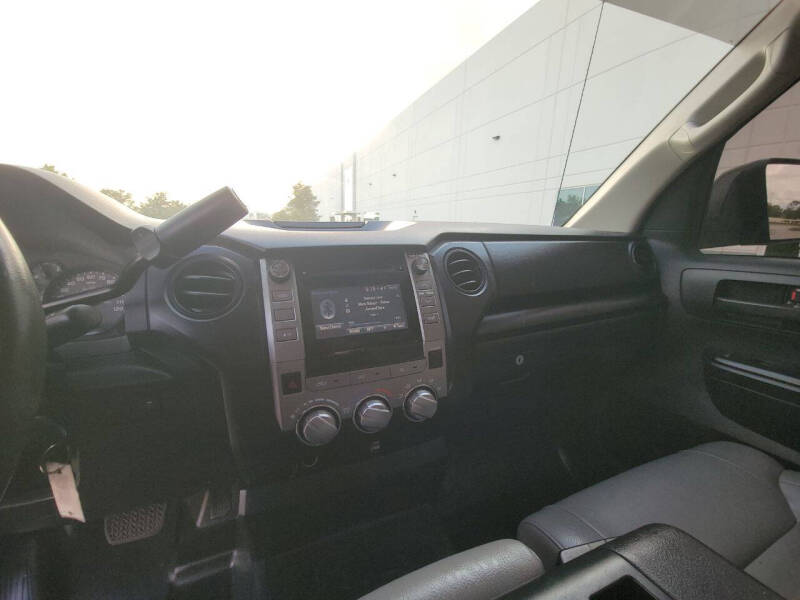 2014 Toyota Tundra SR