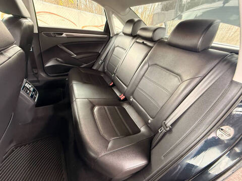 2017 Volkswagen Passat 1.8T SE