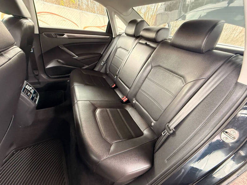 2017 Volkswagen Passat 1.8T SE