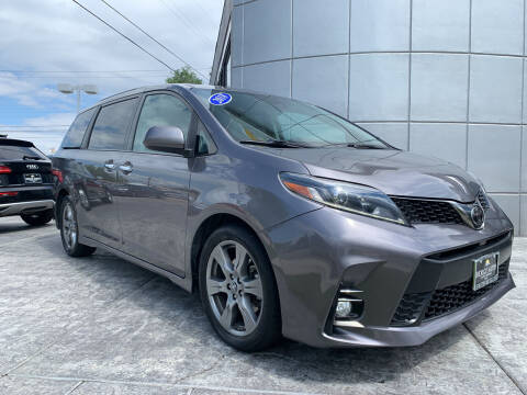 2018 Toyota Sienna for sale at Berge Auto in Orem UT