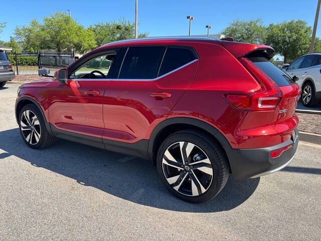 2024 Volvo XC40 3