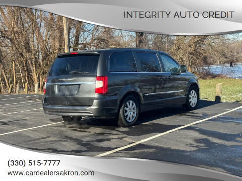2012 Chrysler Town and Country for sale at Integrity Auto Credit in Akron OH