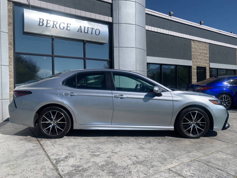 2023 Toyota Camry SE photo 6